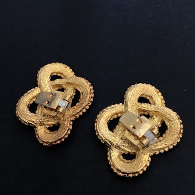 Vintage gold tone shoe clips
