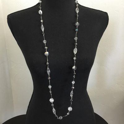 Beautiful cookie, lee, crystal bead statement, necklace