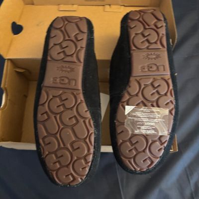 Ugg Indoor slippers size 6