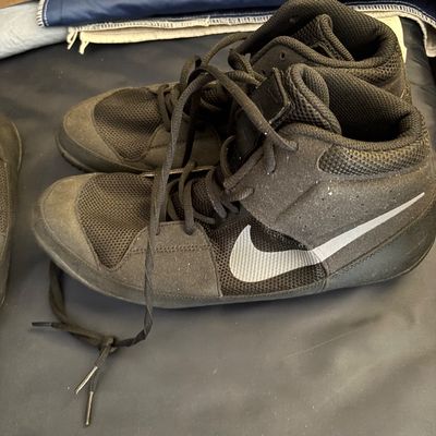 Nike boxing shoes size 10