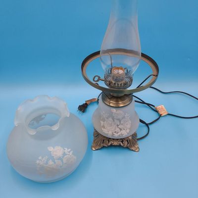 Frosted Satin Glass Floral Table Lamp with Ruffled Shade, Clear Chimney & Brass‑Tone Base