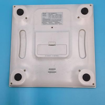 A&D Medical UC-352BLE-V Bluetooth Digital Body Scale (Glass Top, Plastic Base)