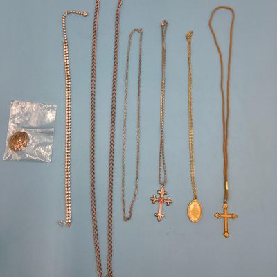 Lot of approx. 8–9 Mixed‑Metal Necklaces & Religious Pendants (rhinestone, crosses, medal)
