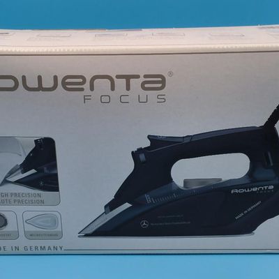 Rowenta Focus DW5085 Steam Iron (box included)