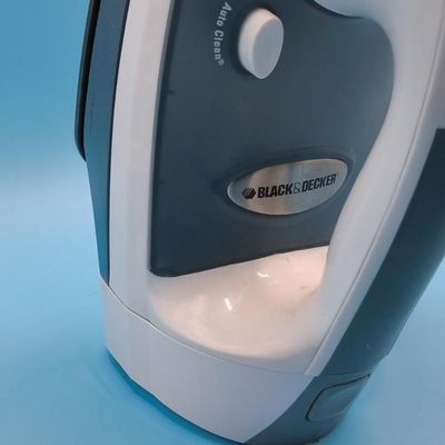 Black & Decker Steam Iron (single unit)