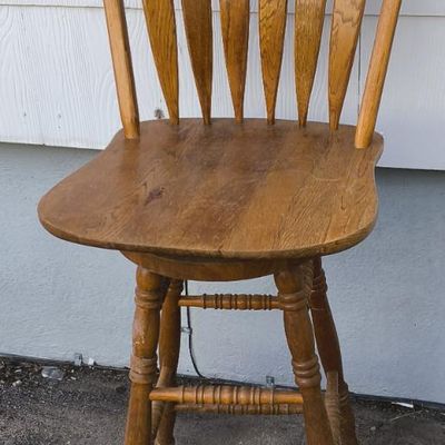 Wooden Spindle‑Back Bar/Counter Stool with Turned Legs