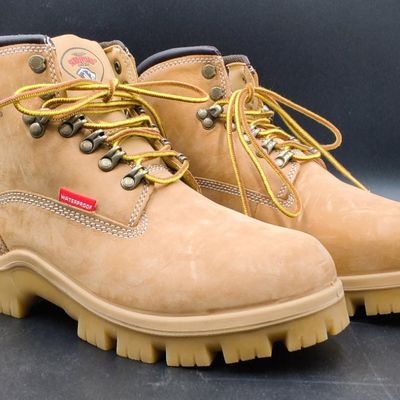 Pair of Men's Tan Waterproof Leather Work Boots (Size 7.5 W) — 'Survivors' Logo, ASTM F2413-11