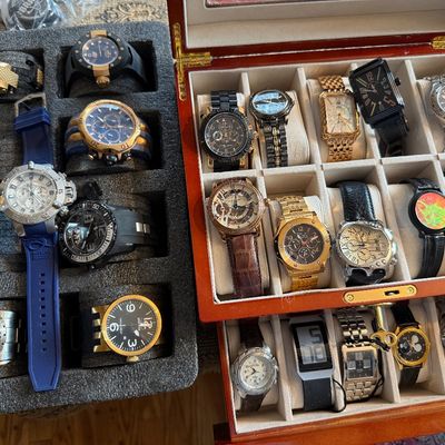 Sale Photo Thumbnail #153: Jewelry Men's watches 

