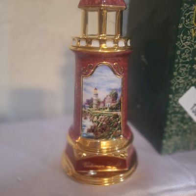 Thomas Kinkade "Victorian Light" Porcelain Lighthouse Figurine with Box