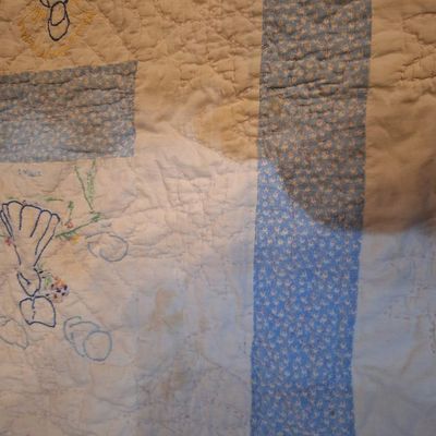 Vintage Sunbonnet Sue Embroidered Quilt- top edge has a lot of damage. see all photos.