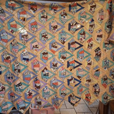 Vintage Hand-Pieced Fan Pattern Quilt Top