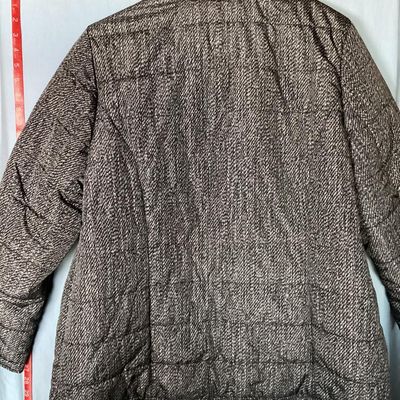 Sale Photo Thumbnail #181: Women's Denim & Co. (d&co.) quilted zip-front jacket in a black and off-white/gray textured print fabric. Features a stand-up collar, front pockets, full front zip closure, and a silky interior lining. Size 1X. Measures approximately 29-30 inches in lengt