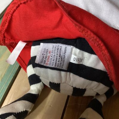 Sale Photo Thumbnail #316: Pairing of an 'Olivia' hardcover children's book by Ian Falconer alongside a matching 2001 Gund plush doll made exclusively for FAO Schwarz. Plush includes original hangtags and sewn-in tags. Both items are in good pre-owned condition with light wear.