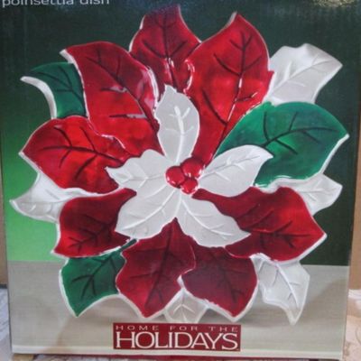 Sale Photo Thumbnail #143: The Poinsettia dish is Home of the Holidays, See pictures