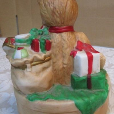 Sale Photo Thumbnail #180: Plays "We Wish You a Merry Christmas" & turns, see pictures