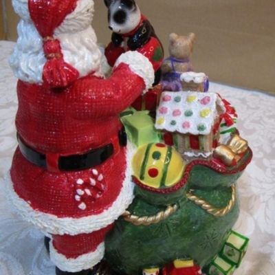 Sale Photo Thumbnail #374: Plays "Here Comes Santa Claus", see pictures