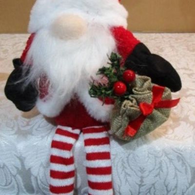 Sale Photo Thumbnail #415: Santa sits on a shelf so the legs can hang down, See pictures