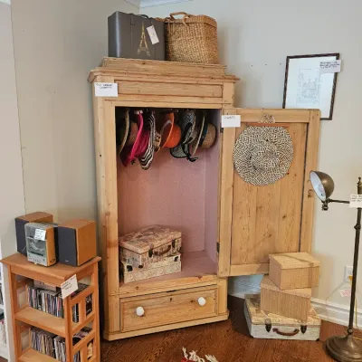 Sale Photo Thumbnail #594