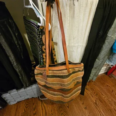 Sale Photo Thumbnail #643