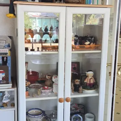 Sale Photo Thumbnail #10: Ikea billy bookcase with glass doors