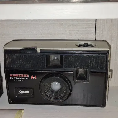 Sale Photo Thumbnail #164: Kodak hawkeye instamatic a camera