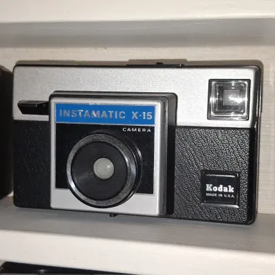 Sale Photo Thumbnail #175: Kodak instamatic x camera e
