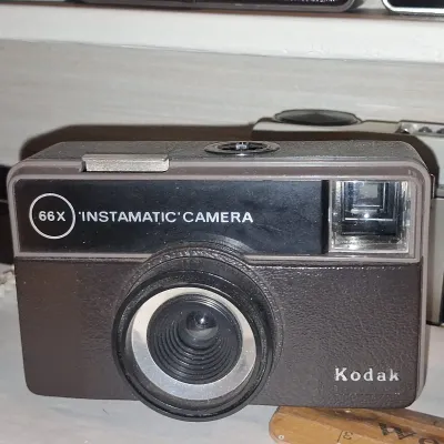 Sale Photo Thumbnail #176: Kodak instamatic x camera f