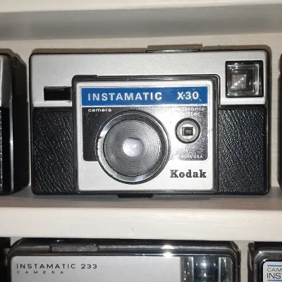 Sale Photo Thumbnail #177: Kodak instamatic x camera f