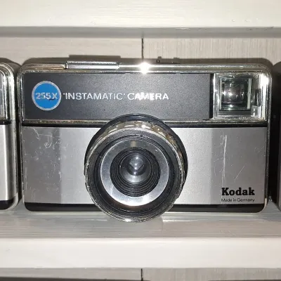 Sale Photo Thumbnail #181: Kodak instamatic x camera i