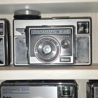 Sale Photo Thumbnail #201: Kodak instamatic x camera b