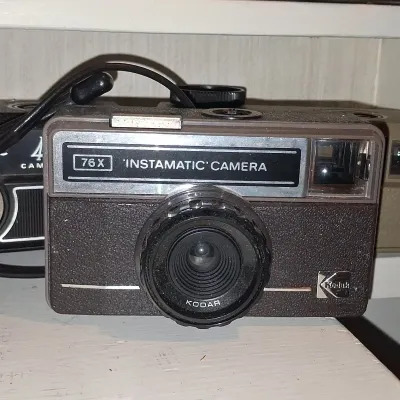 Sale Photo Thumbnail #206: Kodak instamatic x camera d