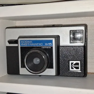 Sale Photo Thumbnail #207: Kodak instamatic x camera d