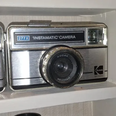 Sale Photo Thumbnail #210: Kodak instamatic x camera with reomar lens