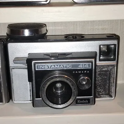 Sale Photo Thumbnail #224: Kodak instamatic camera f
