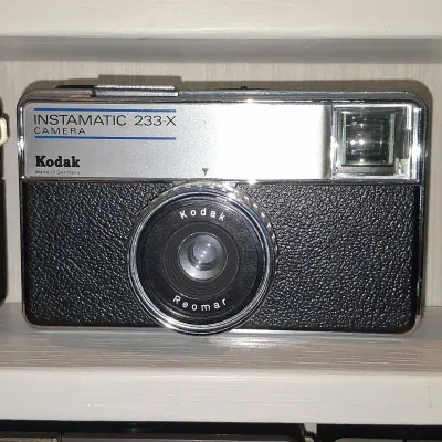 Sale Photo Thumbnail #228: Kodak instamatic x camera
