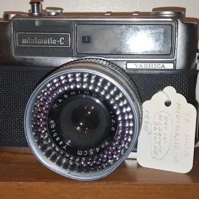 Sale Photo Thumbnail #288: Yashica minimatic c mm rangefinder camera
