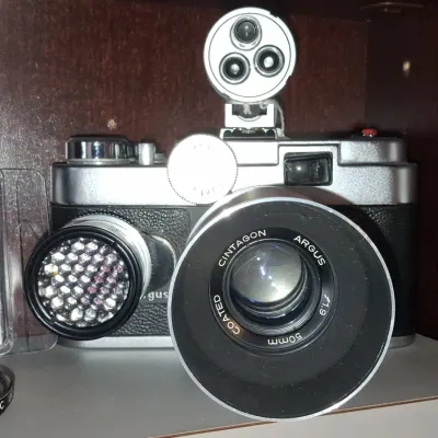 Sale Photo Thumbnail #290: Argus c rangefinder camera with cintagon mm f or lens