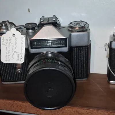Sale Photo Thumbnail #294: Kmz zenit e slr camera with helios lens