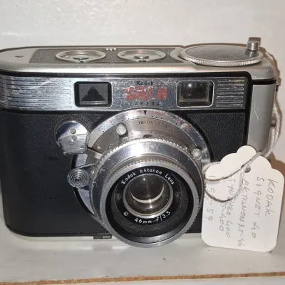 Sale Photo Thumbnail #296: Kodak signet mm camera