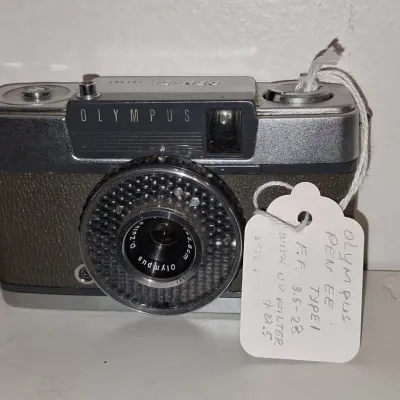 Sale Photo Thumbnail #299: Olympus pen ee type half frame camera