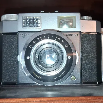 Sale Photo Thumbnail #305: Zeiss ikon contina iia or