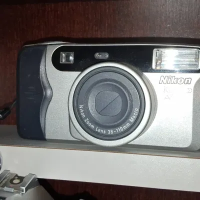 Sale Photo Thumbnail #313: Nikon lite touch zoom s
