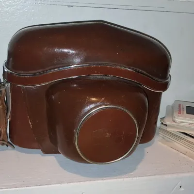 Sale Photo Thumbnail #334: Zeiss ikon contaflex super model with tessar or lens and leather case