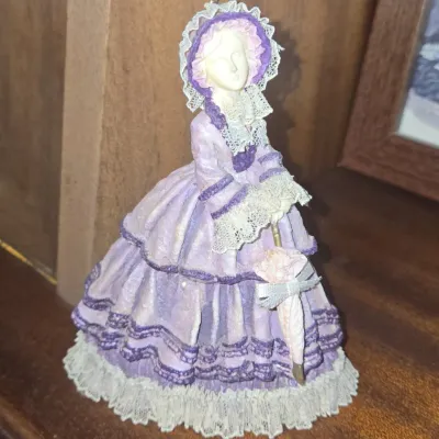 Sale Photo Thumbnail #383: Victorian lady figurine with parasol