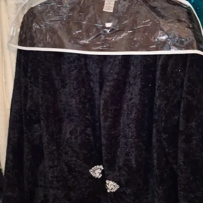 Sale Photo Thumbnail #401: Connected woman black textured jacket