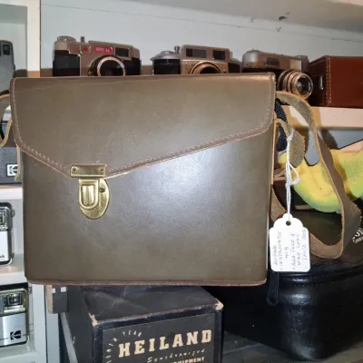 Sale Photo Thumbnail #415: Kodak instamatic camera outfit bag