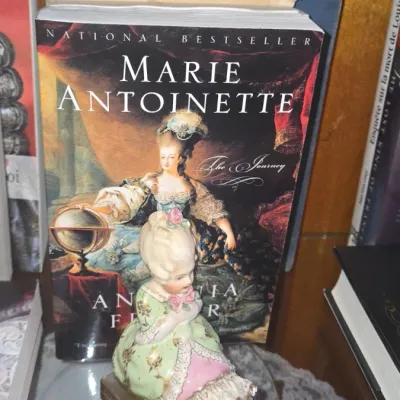 Sale Photo Thumbnail #419: Marie antoinette the journey by antonia fraser hardcover