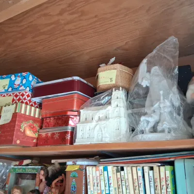 Sale Photo Thumbnail #482: Vintage christmas village and collectibles assortment