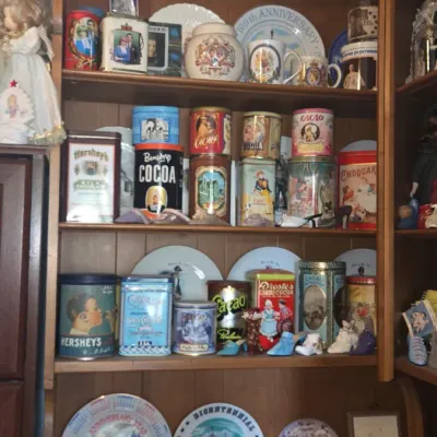 Sale Photo Thumbnail #483: Vintage cocoa and chocolate advertising tins collection