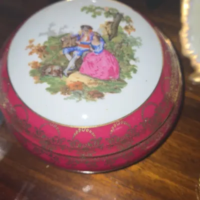 Sale Photo Thumbnail #519: Limoges porcelain trinket box with fragonard courting couple scene